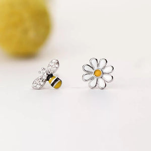 mixed flower and bee earing (925)